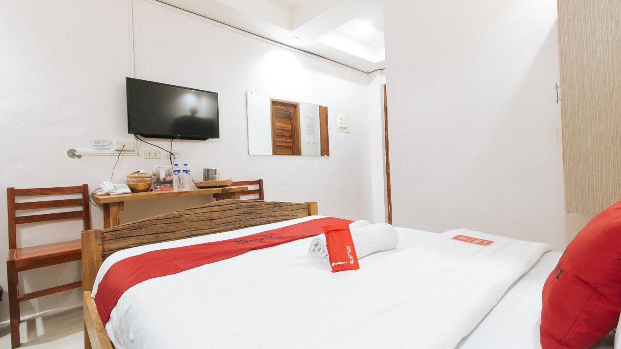 Reddoorz Plus @ Jollydays Hotel Nueva Ecija San Jose  Esterno foto