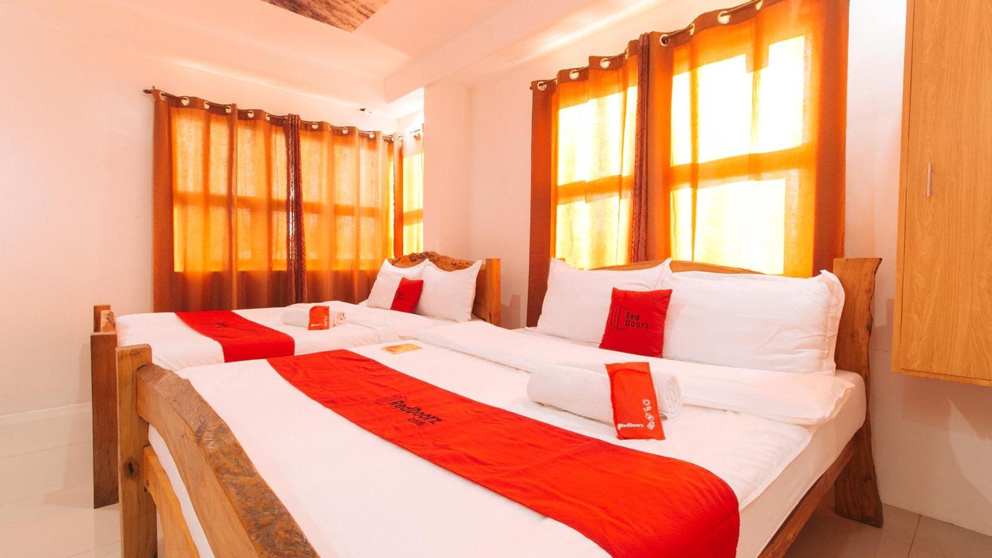 Reddoorz Plus @ Jollydays Hotel Nueva Ecija San Jose  Esterno foto