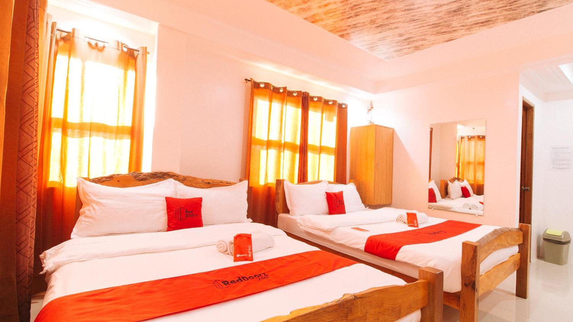 Reddoorz Plus @ Jollydays Hotel Nueva Ecija San Jose  Esterno foto