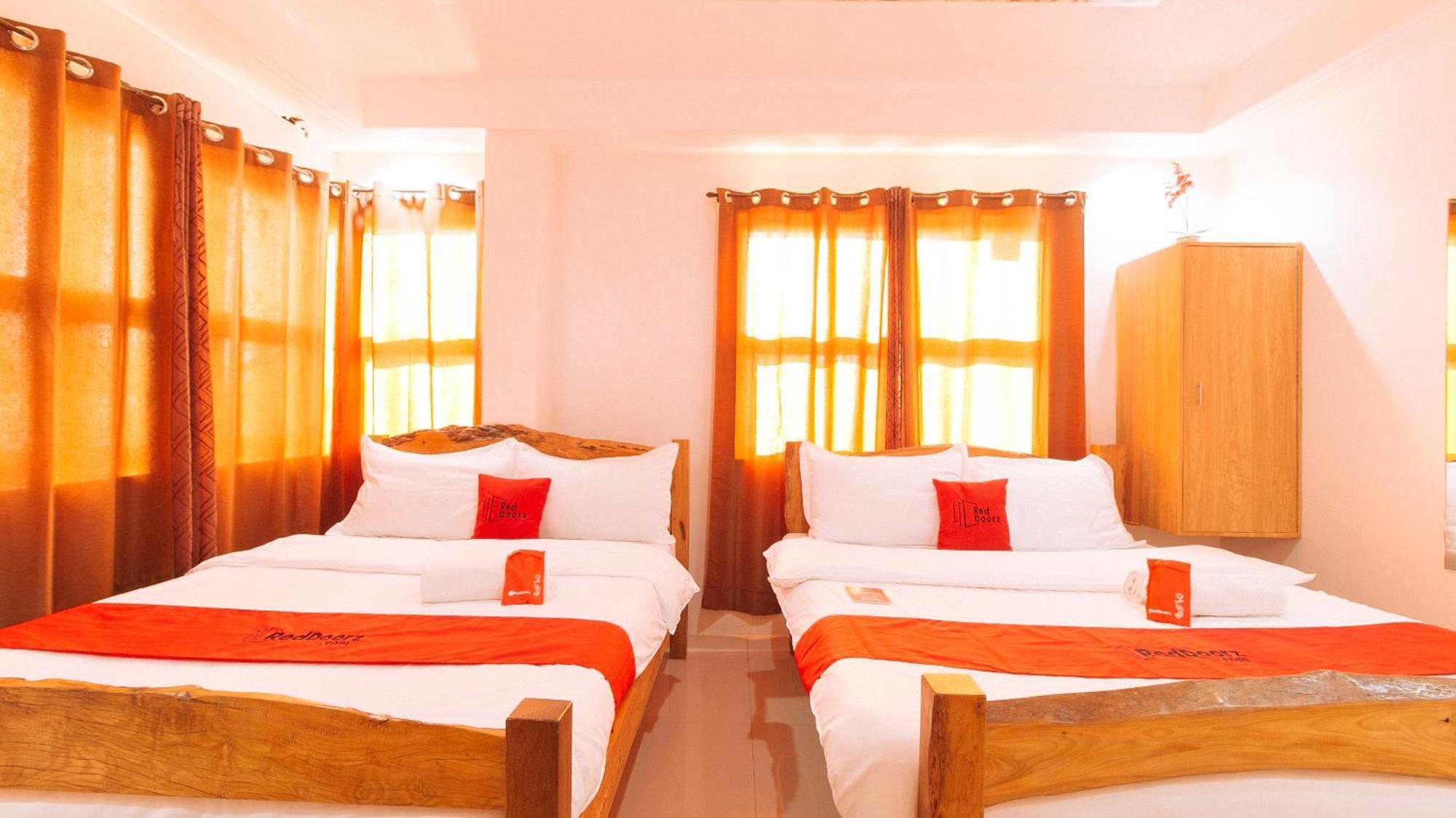 Reddoorz Plus @ Jollydays Hotel Nueva Ecija San Jose  Esterno foto