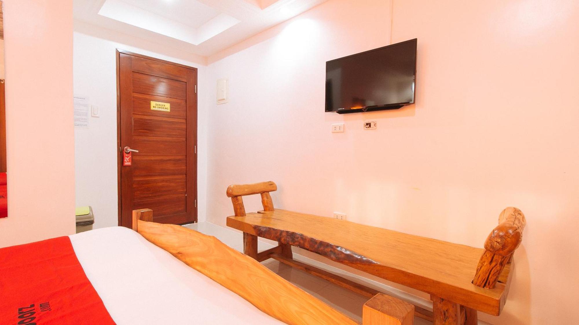 Reddoorz Plus @ Jollydays Hotel Nueva Ecija San Jose  Esterno foto