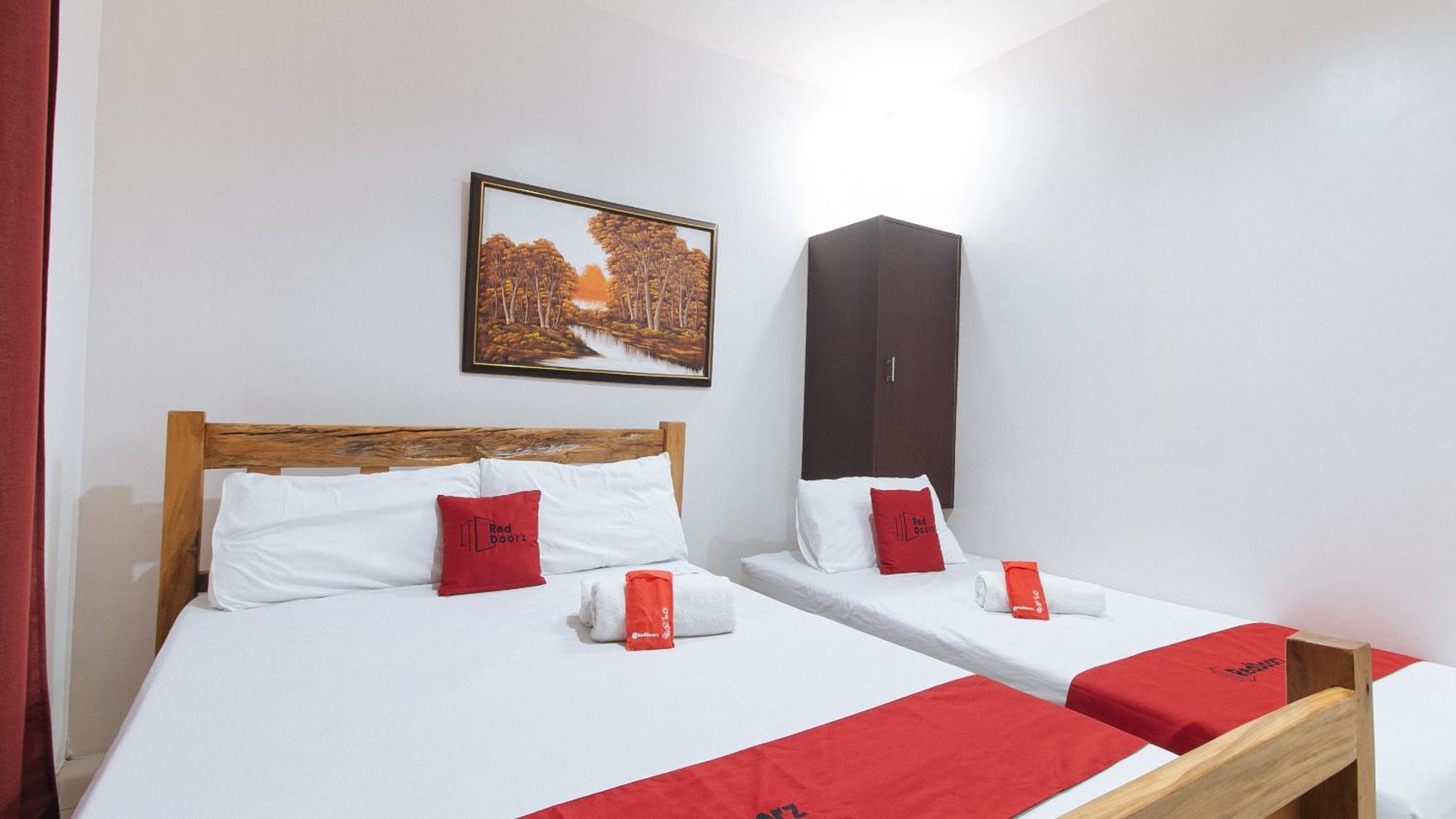 Reddoorz Plus @ Jollydays Hotel Nueva Ecija San Jose  Esterno foto